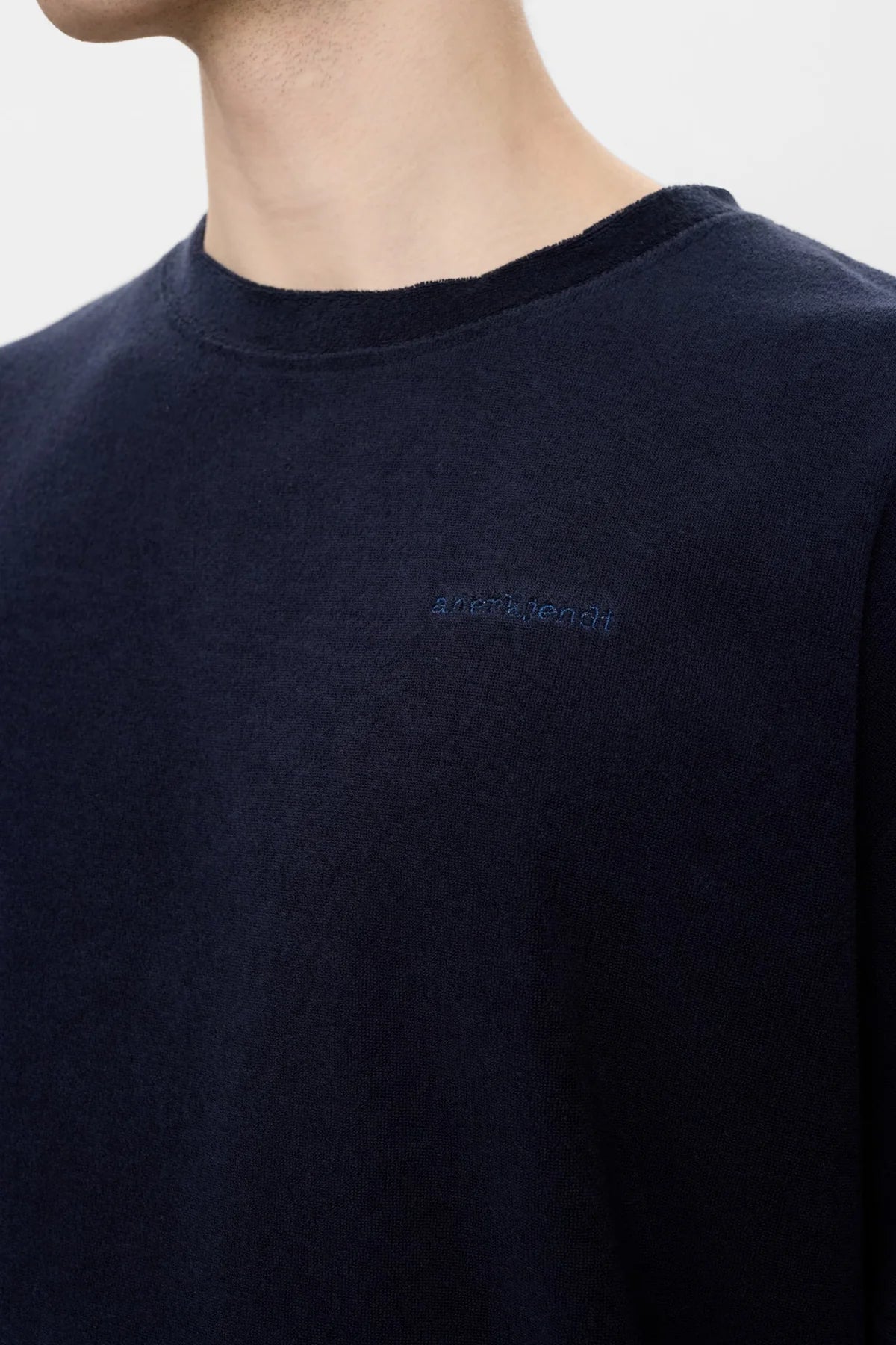 ANERKJENDT Navy Frotte Tee