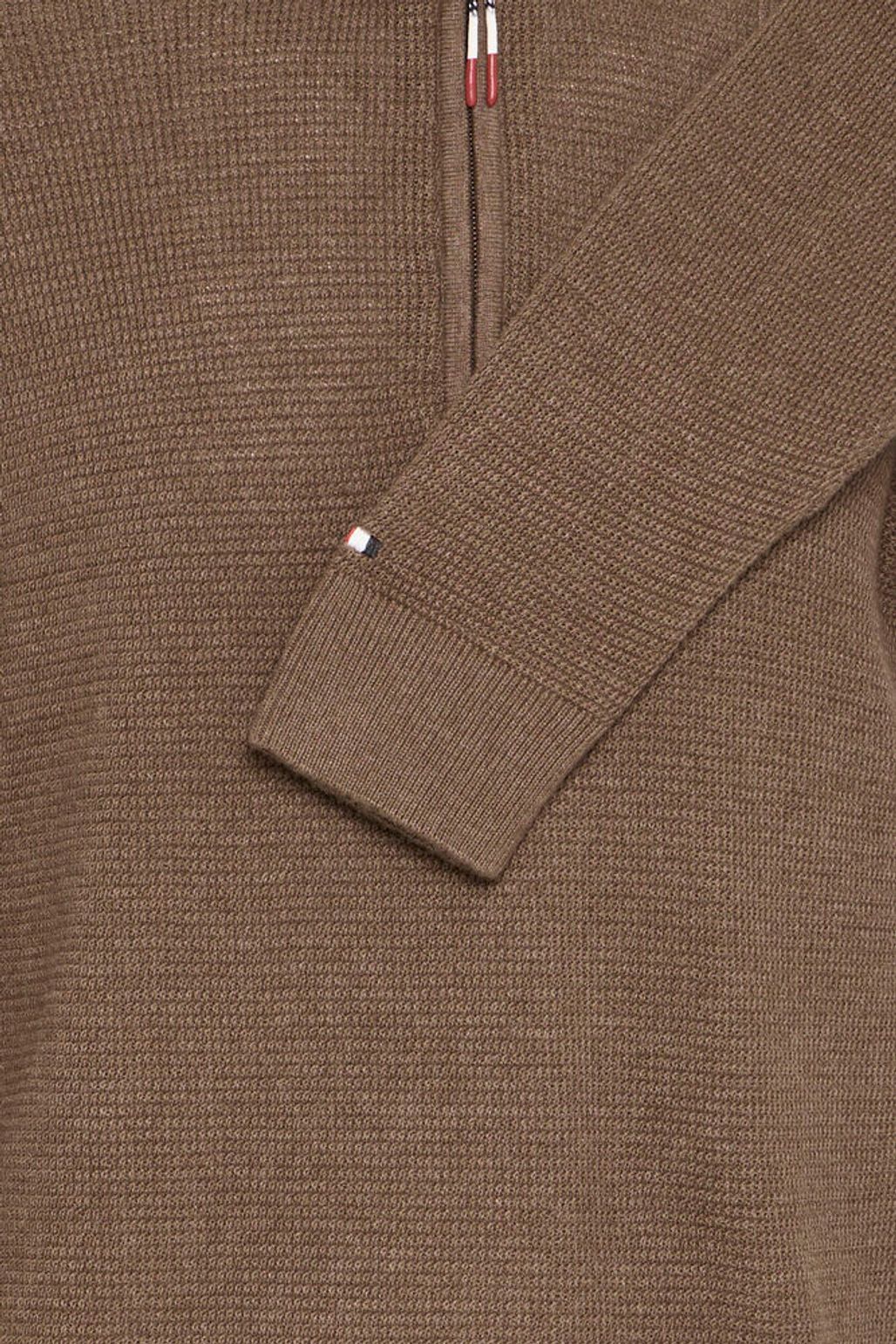 FQ1924 Half Zip BROWN