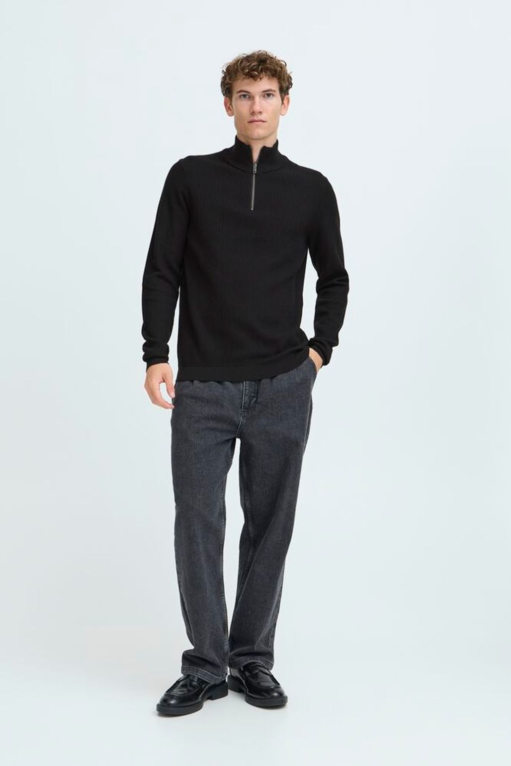 CASUAL FRIDAY Black 1/4 Zip