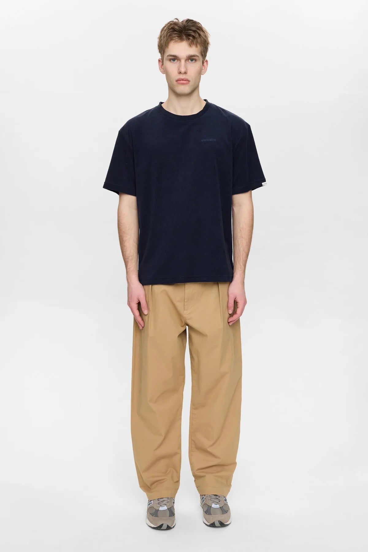 ANERKJENDT Navy Frotte Tee